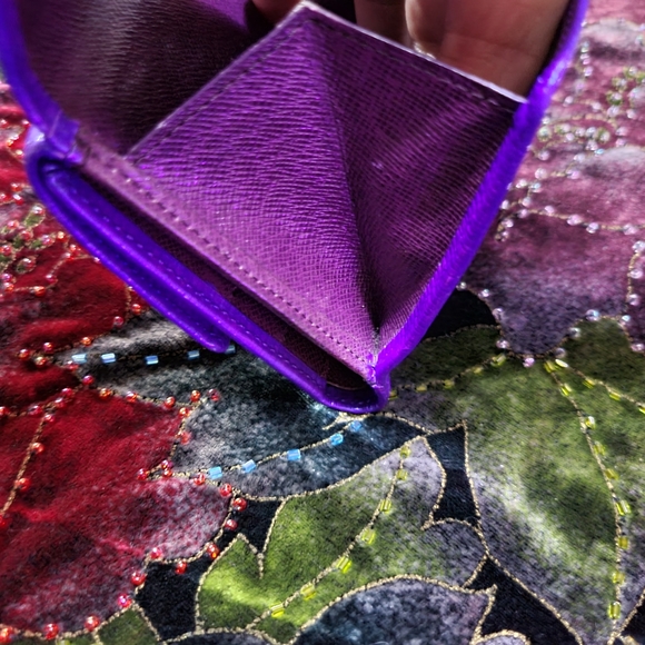 Louis Vuitton EPI Chrome Wallet - Picture 12 of 15